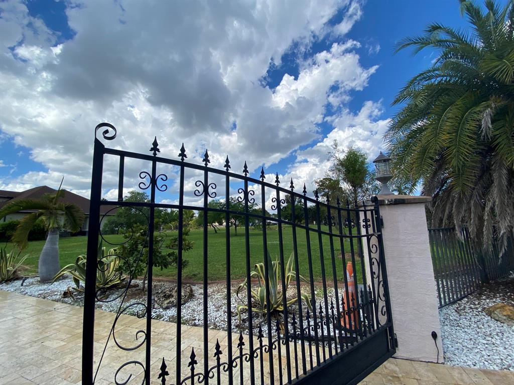 PALM BEACH FARMS CO 3 - Residential