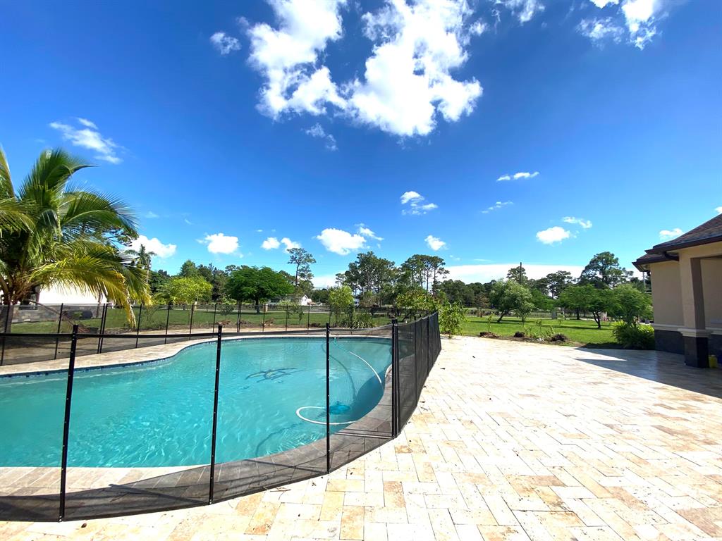 PALM BEACH FARMS CO 3 - Residential