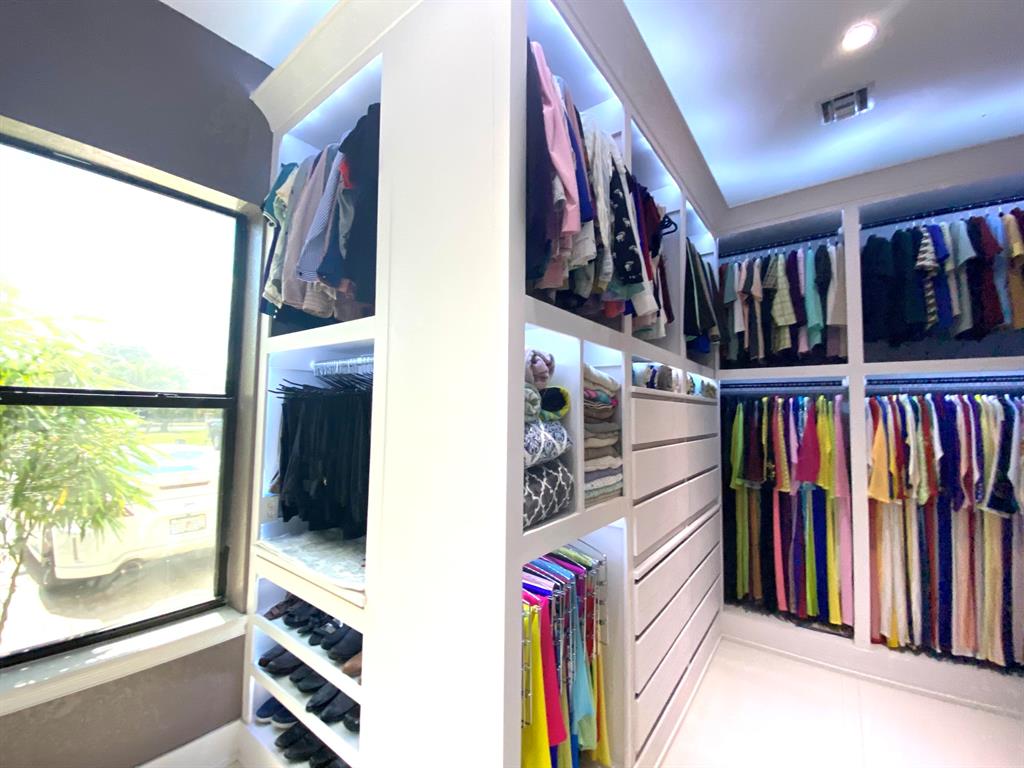 PALM BEACH FARMS CO 3 - Residential