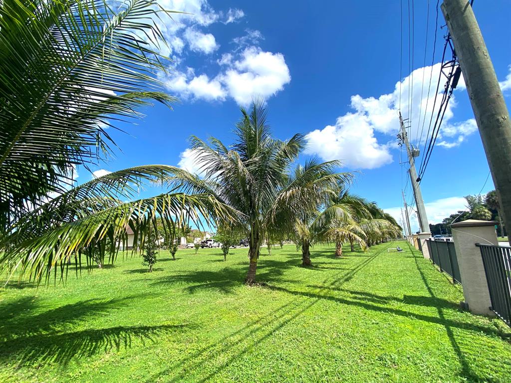 PALM BEACH FARMS CO 3 - Residential