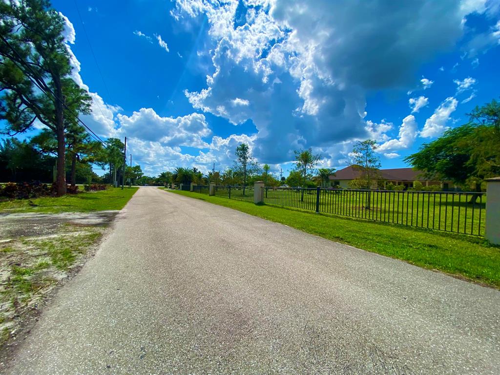 PALM BEACH FARMS CO 3 - Residential