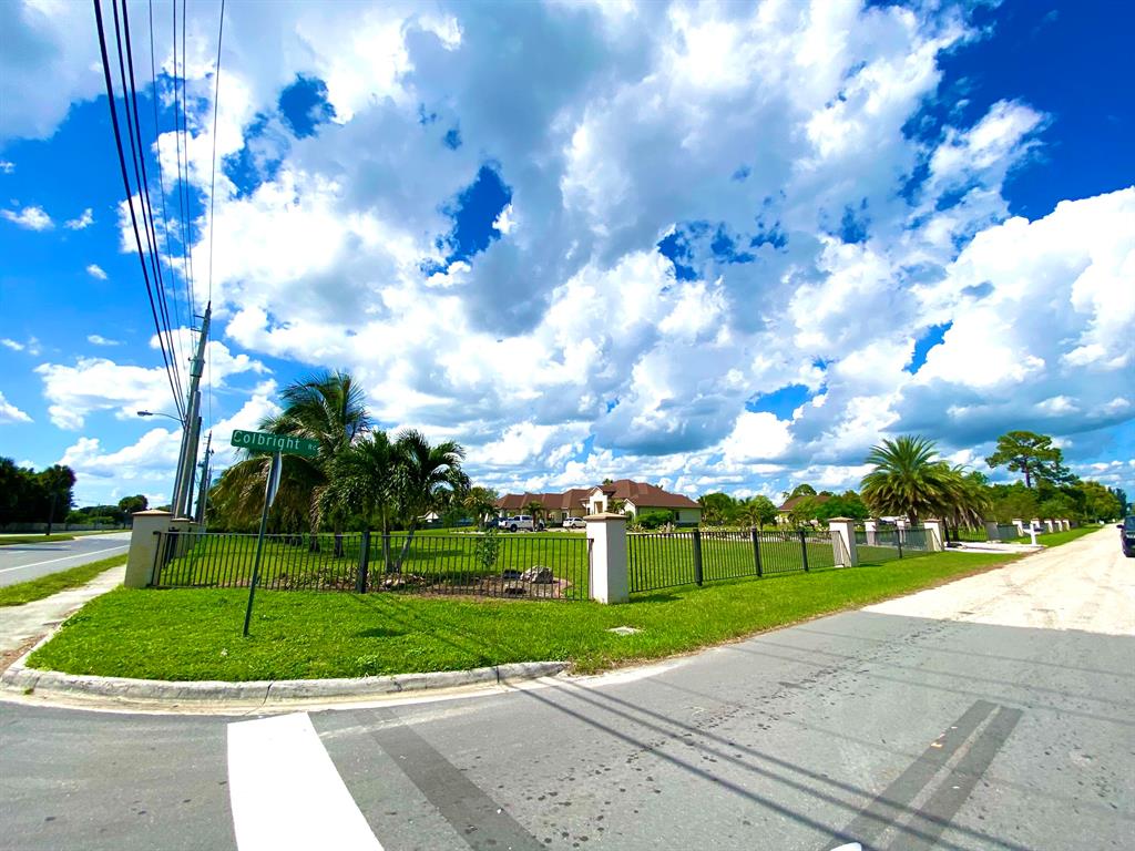 PALM BEACH FARMS CO 3 - Residential