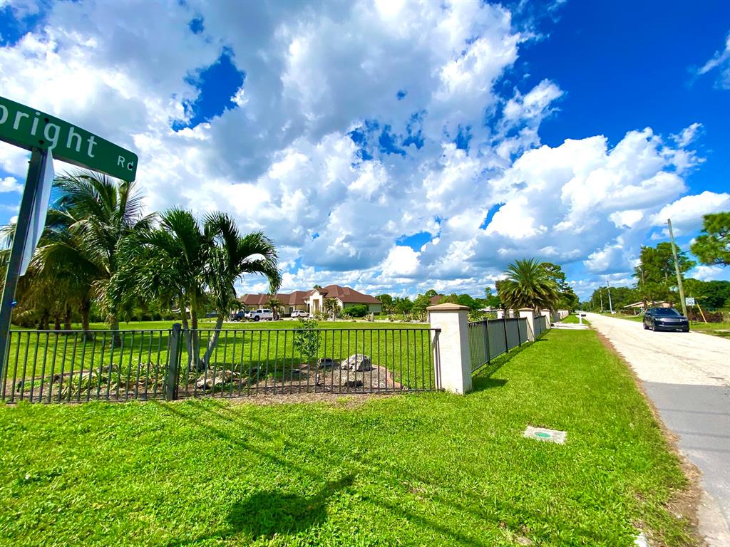 PALM BEACH FARMS CO 3 - Residential