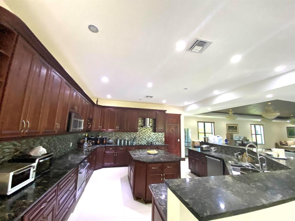 PALM BEACH FARMS CO 3 - Residential