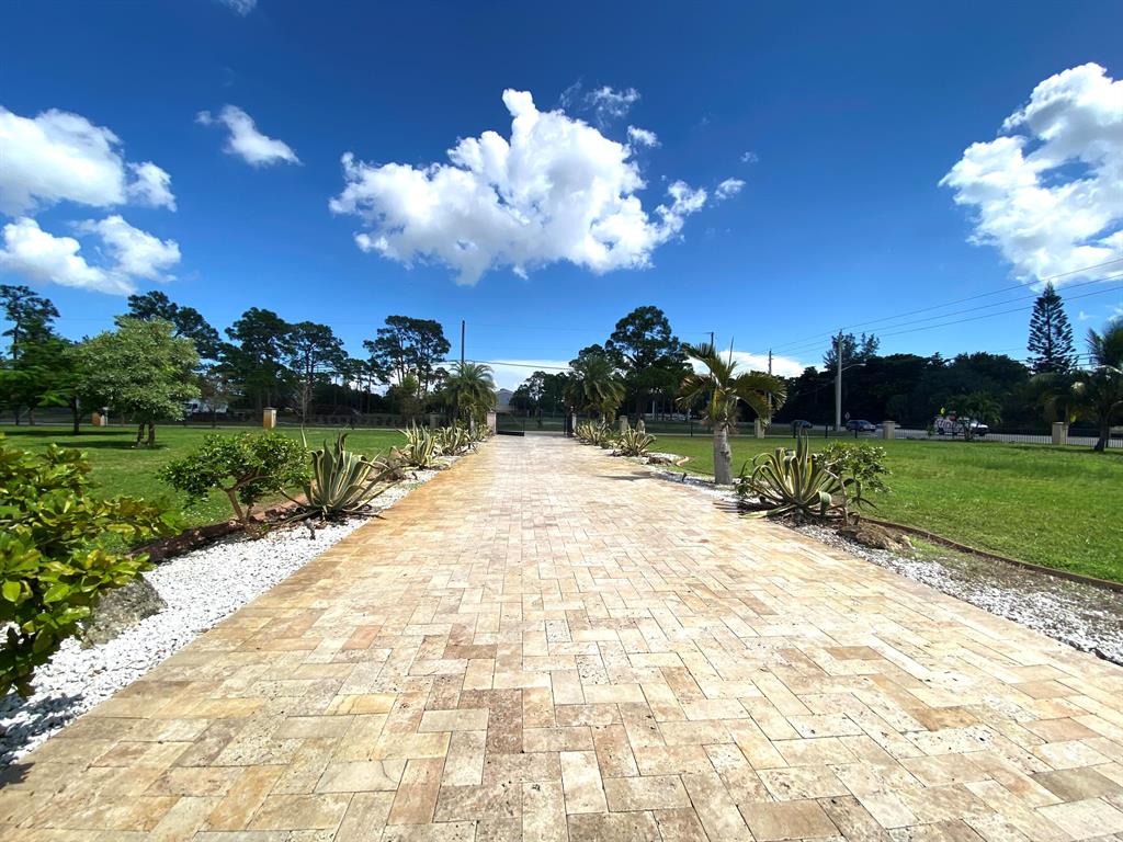 PALM BEACH FARMS CO 3 - Residential