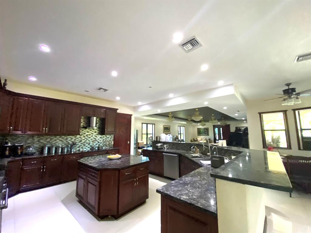 PALM BEACH FARMS CO 3 - Residential