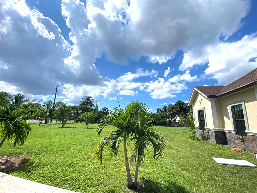 PALM BEACH FARMS CO 3 - Residential