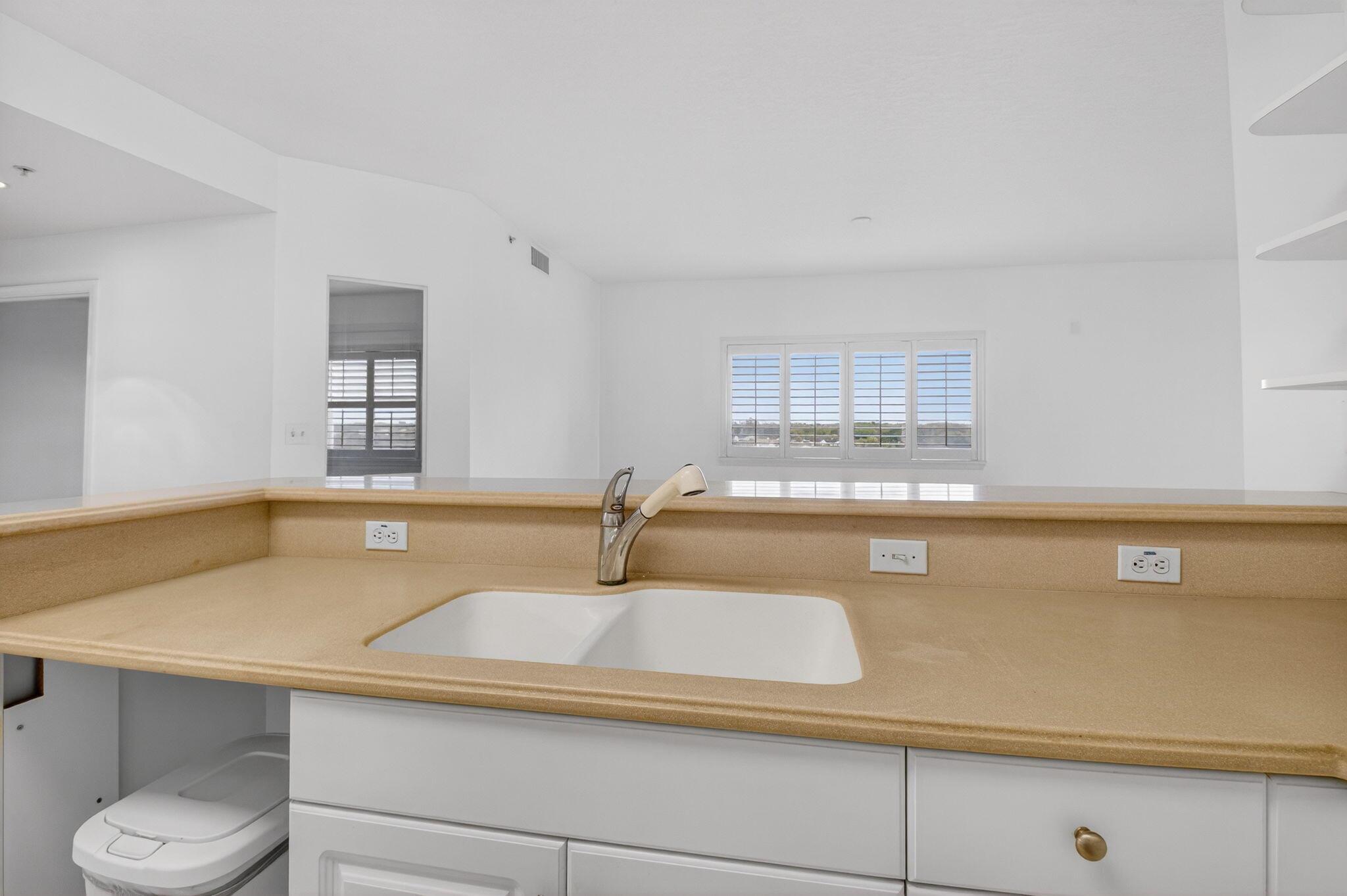 CORONADO AT BOCA RATON CO - Residential