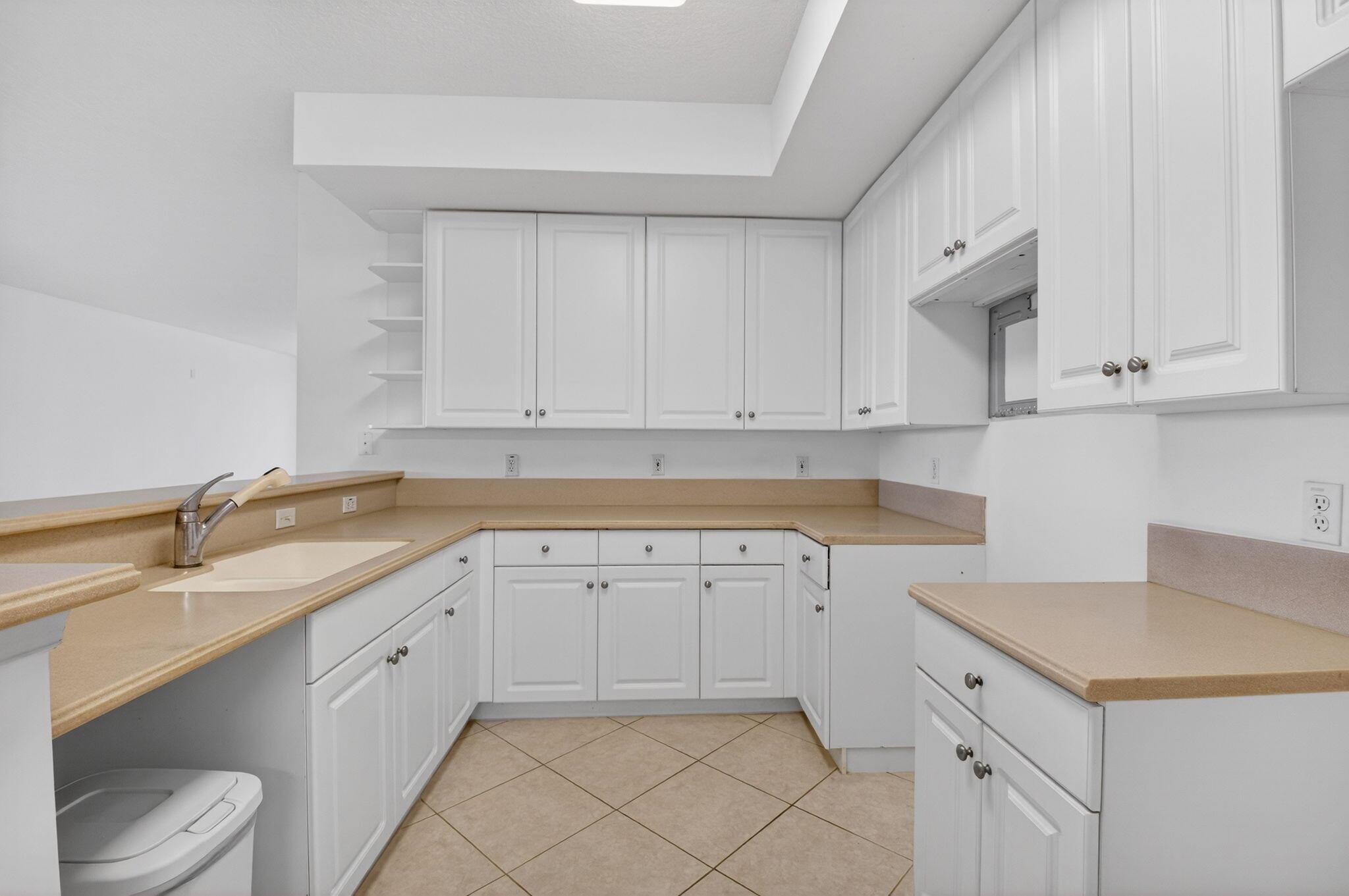 CORONADO AT BOCA RATON CO - Residential