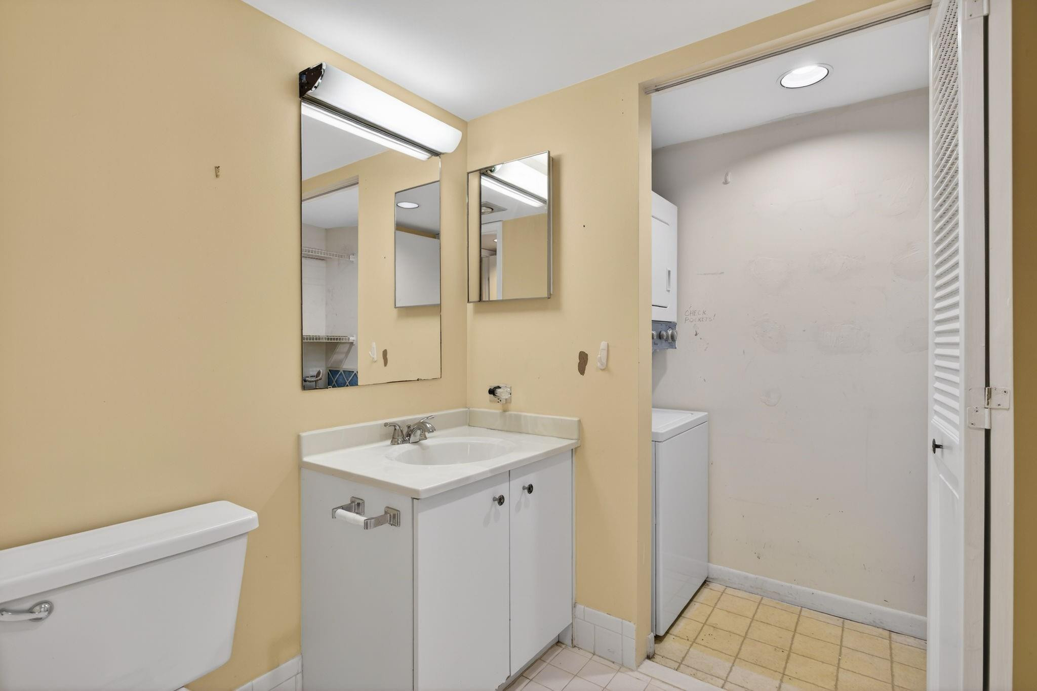 WYNMOOR VILLAGE - Residential