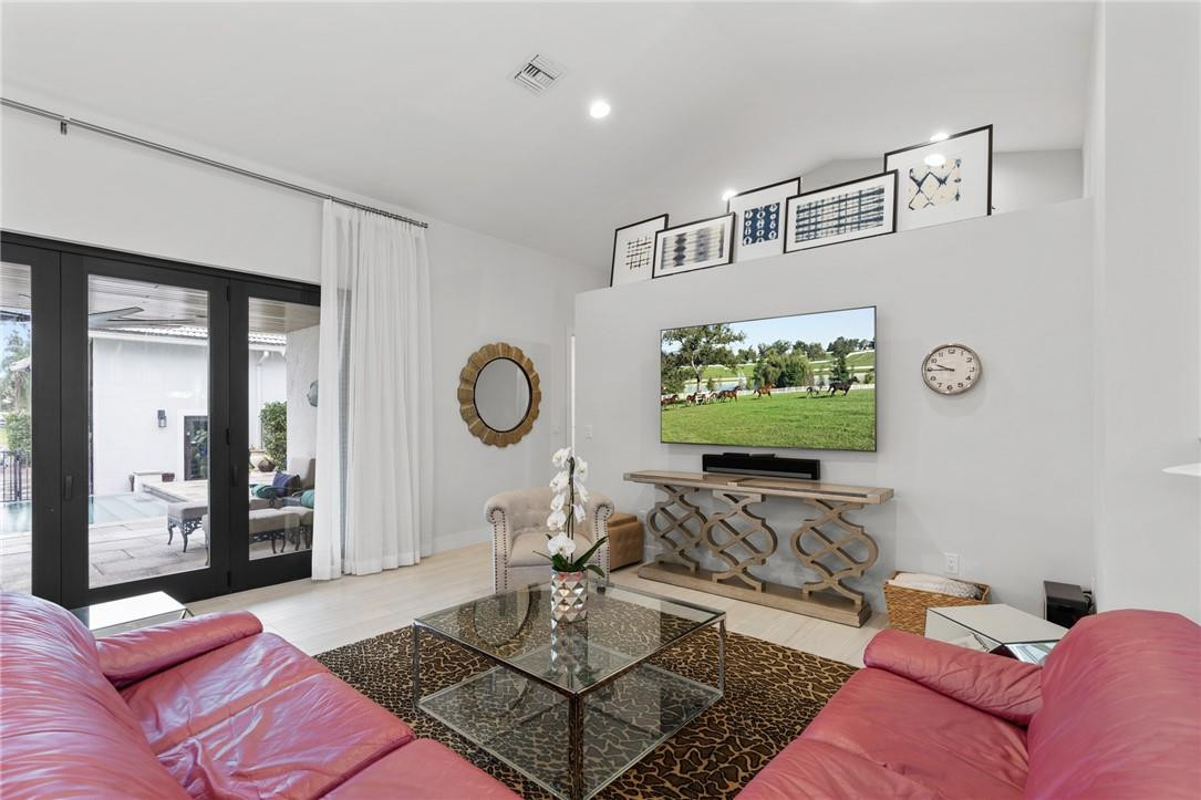 WELLINGTON AERO CLUB - Residential