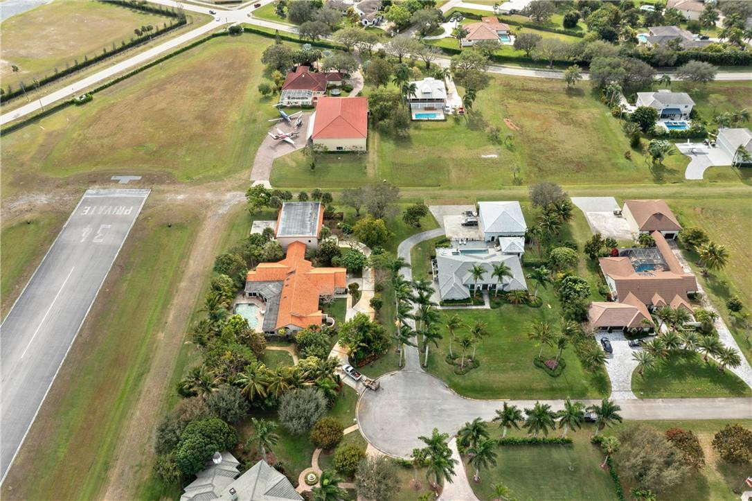 WELLINGTON AERO CLUB - Residential
