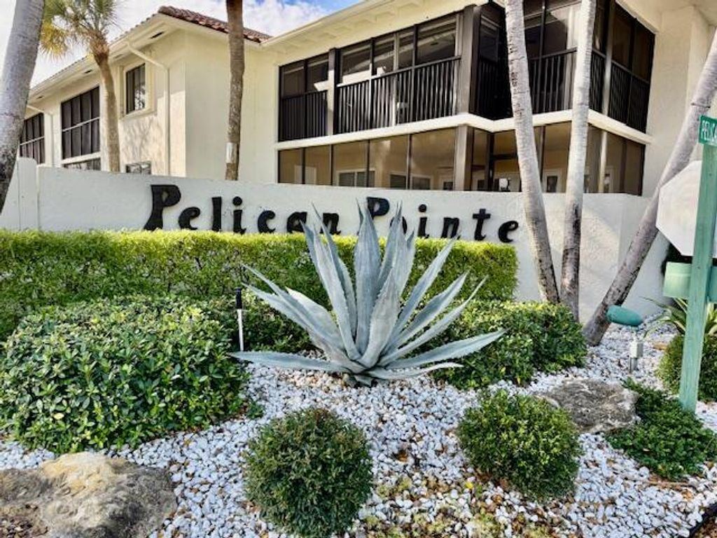 Photo of 85 Pelican Pointe Drive #204, Delray Beach, FL 33483 (MLS # R11021523)