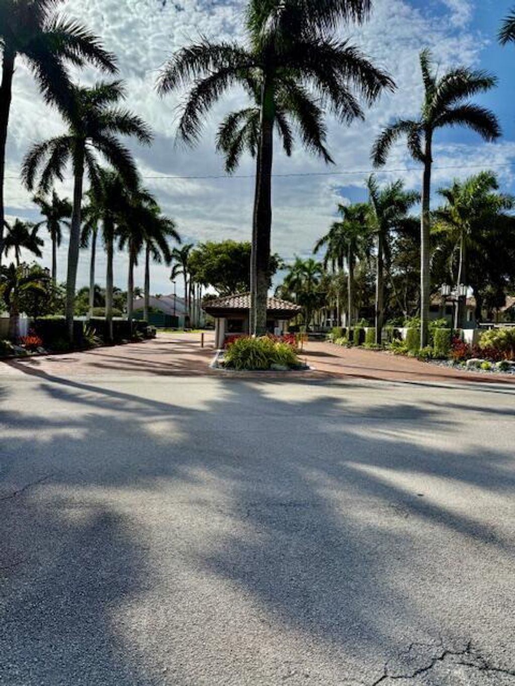 Photo of 85 Pelican Pointe Drive #204, Delray Beach, FL 33483 (MLS # R11021523)