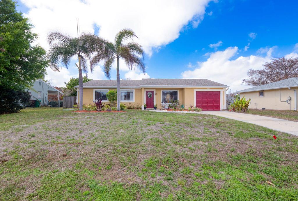 Photo of 2142 SE Watercrest Street, Port Saint Lucie, FL 34984 (MLS # R11169347)