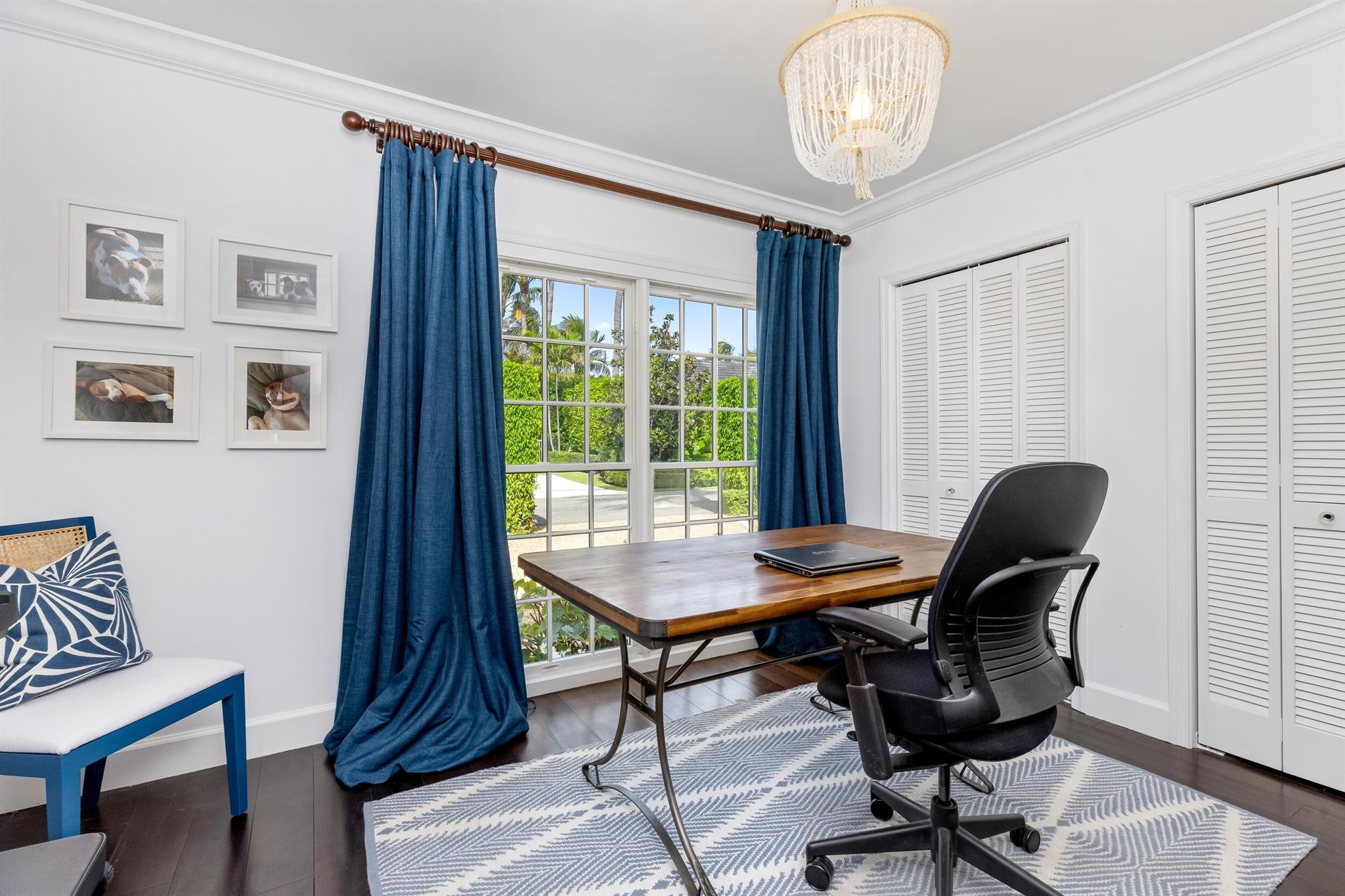 JAMAICA LANE IN - Residential