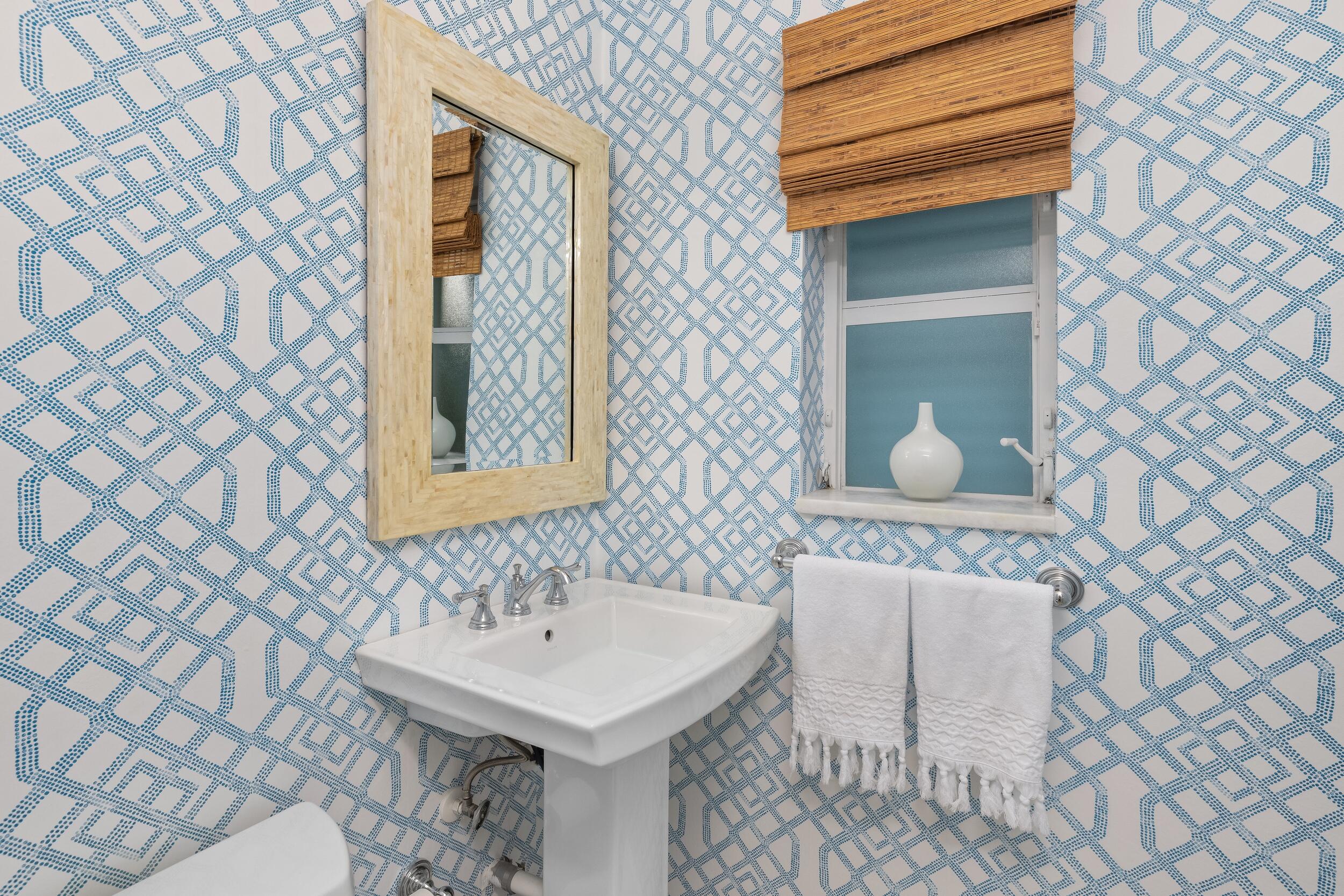 JAMAICA LANE IN - Residential