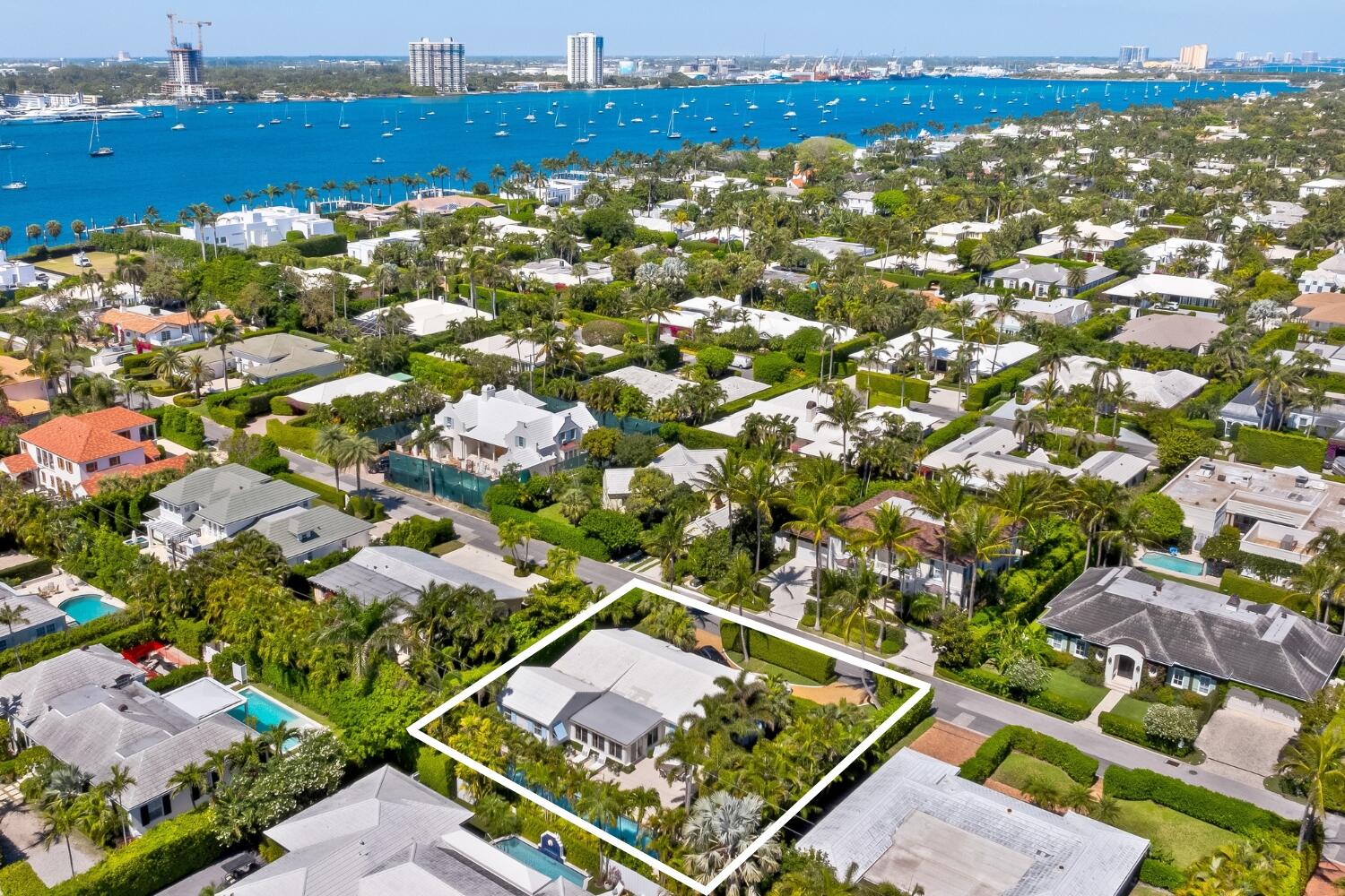 JAMAICA LANE IN - Residential