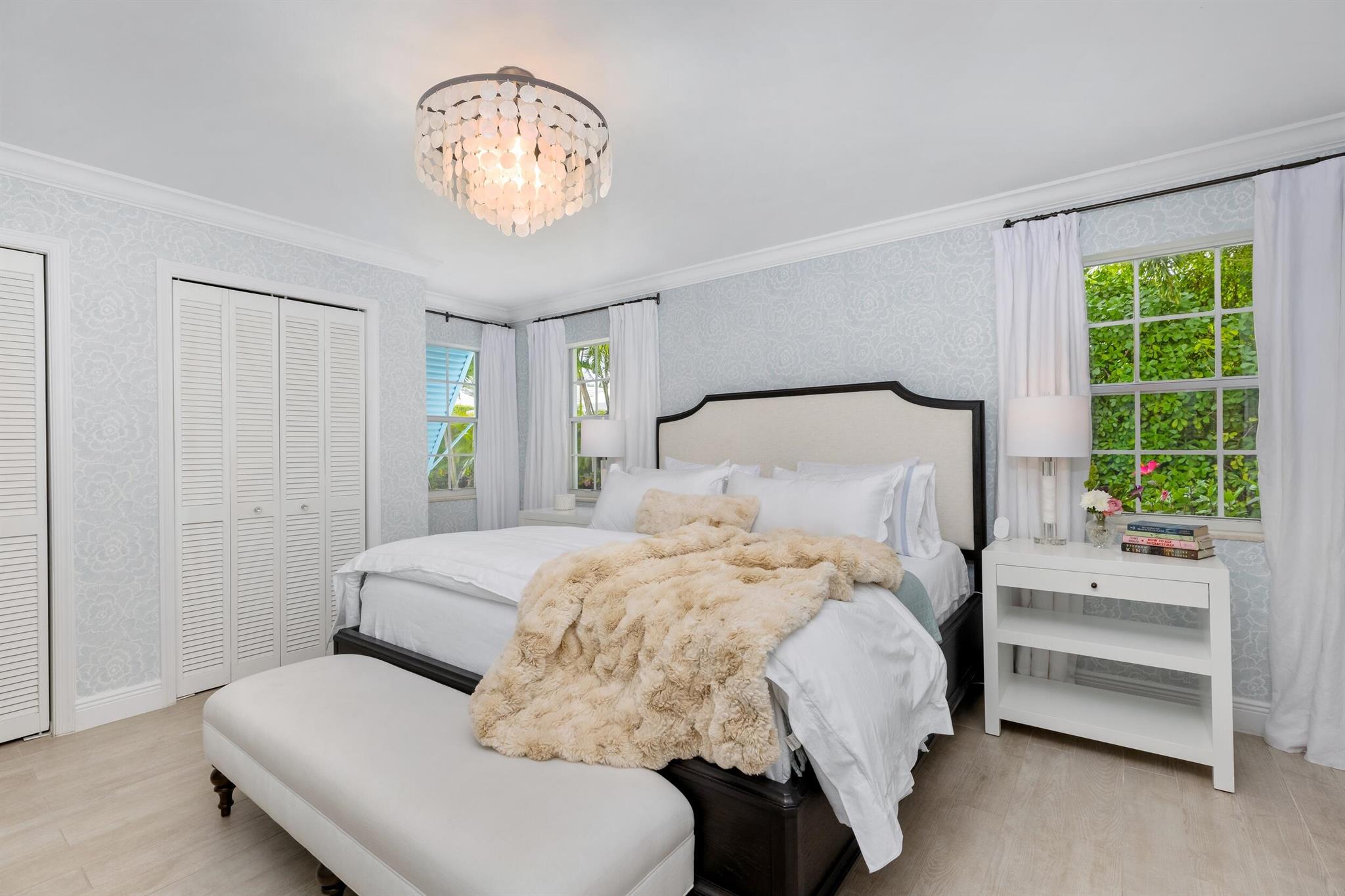 JAMAICA LANE IN - Residential