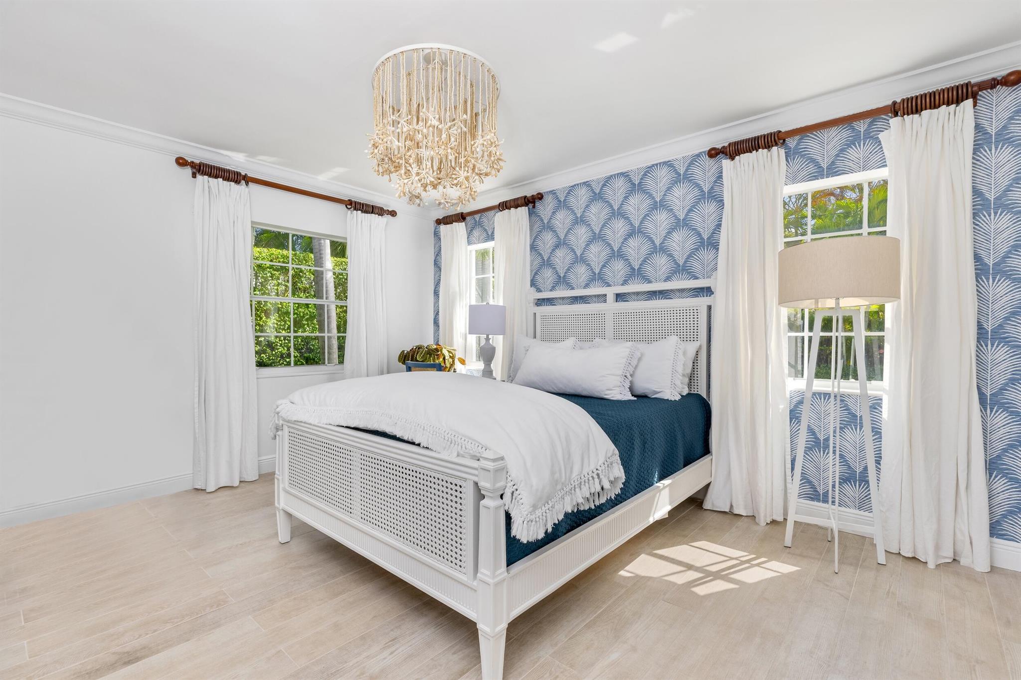 JAMAICA LANE IN - Residential