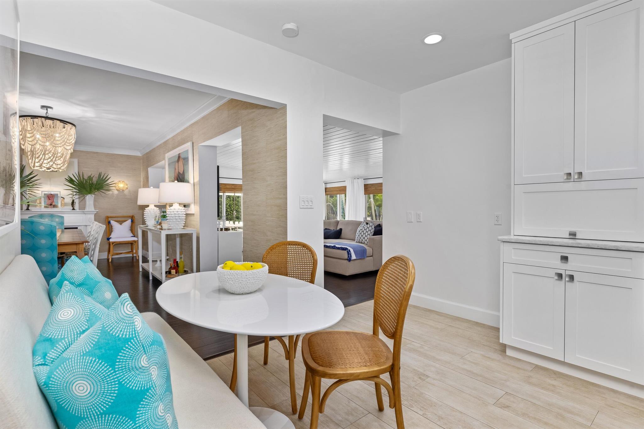 JAMAICA LANE IN - Residential