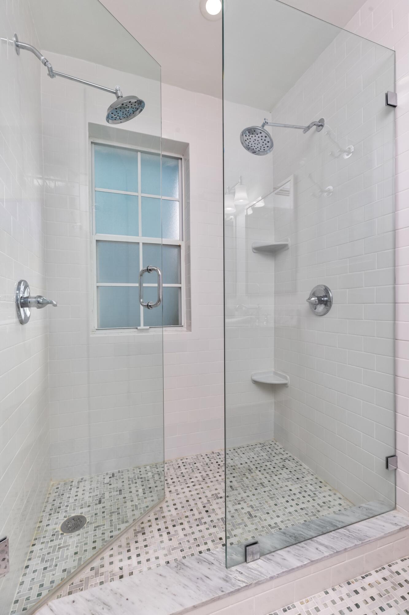 JAMAICA LANE IN - Residential