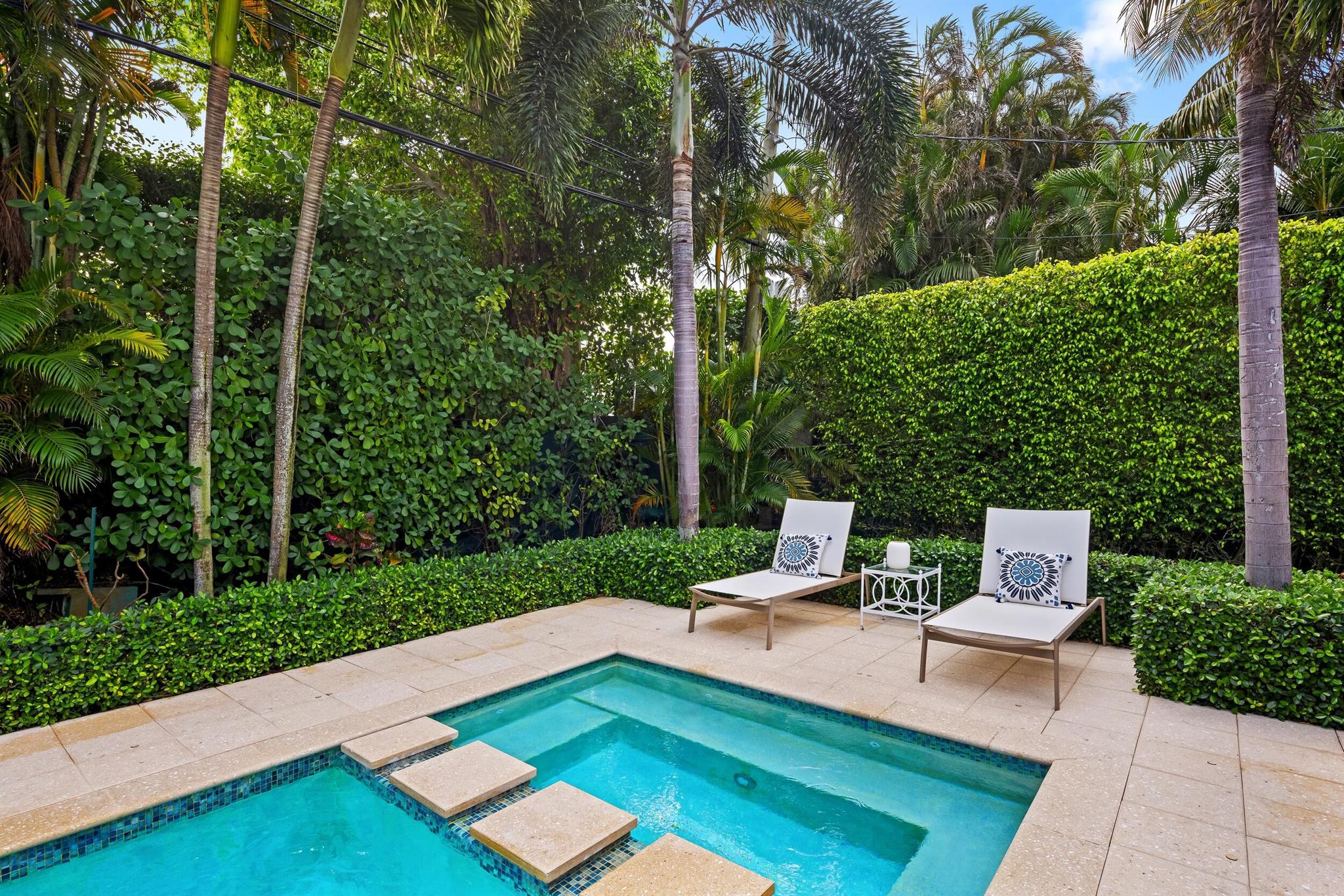 JAMAICA LANE IN - Residential