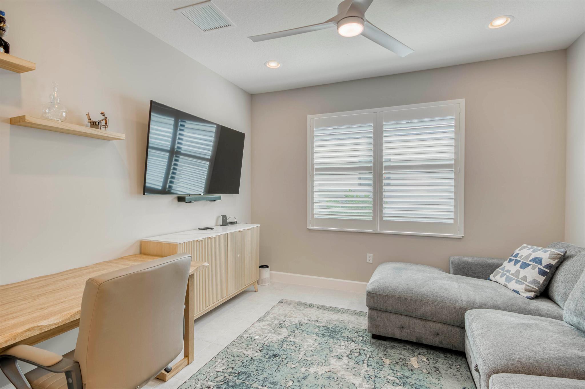 Valencia Walk at Riverlan - Residential