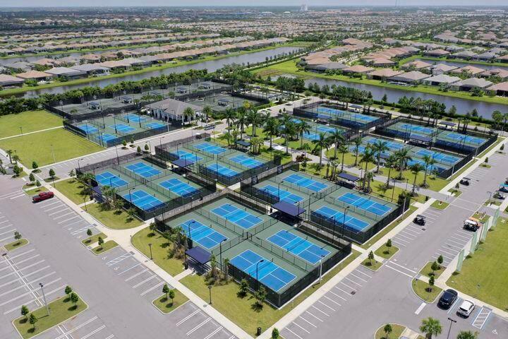 Valencia Walk at Riverlan - Residential