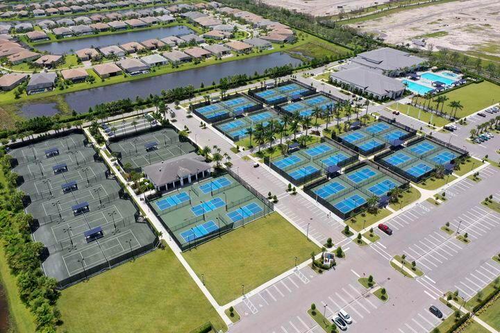 Valencia Walk at Riverlan - Residential