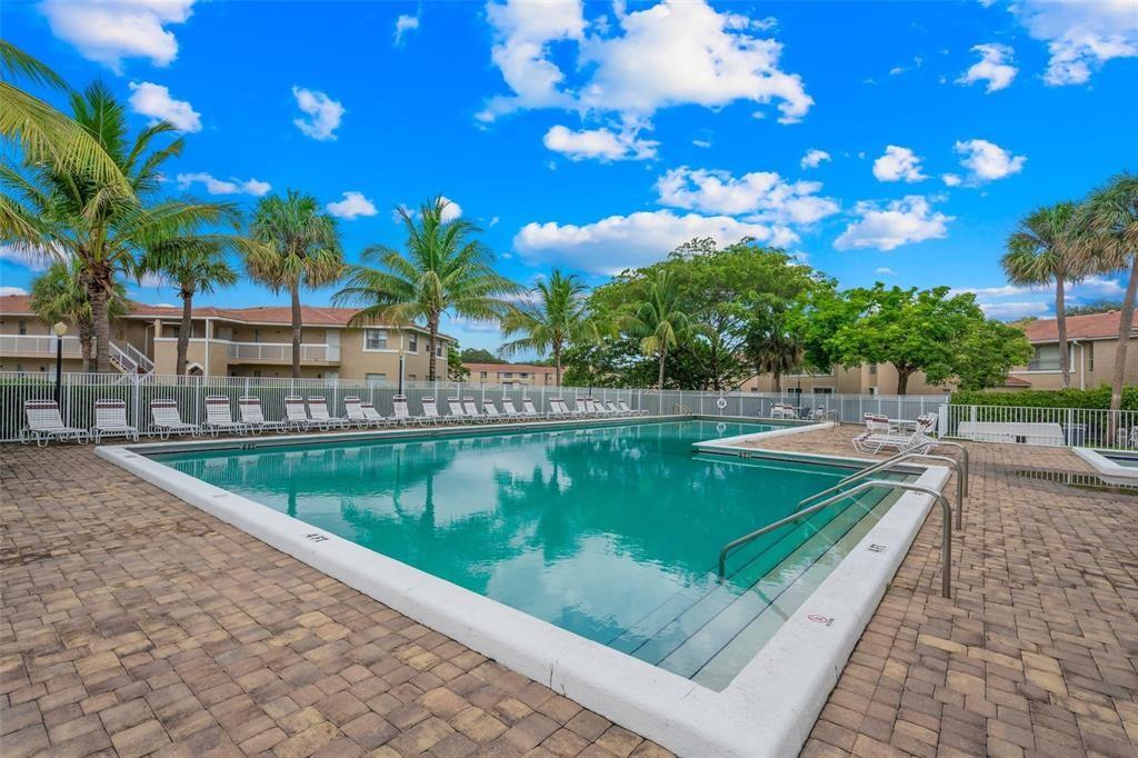 Great 2/2 on the first floor with lake view from living room and master room. Very private entrance. Centrally located unit close to the mall. The apt includes washer and dryer and the water is included in the price , Ready for September 1. Association requires 650 credit score on Equifax and takes about 3 weeks to approve.
