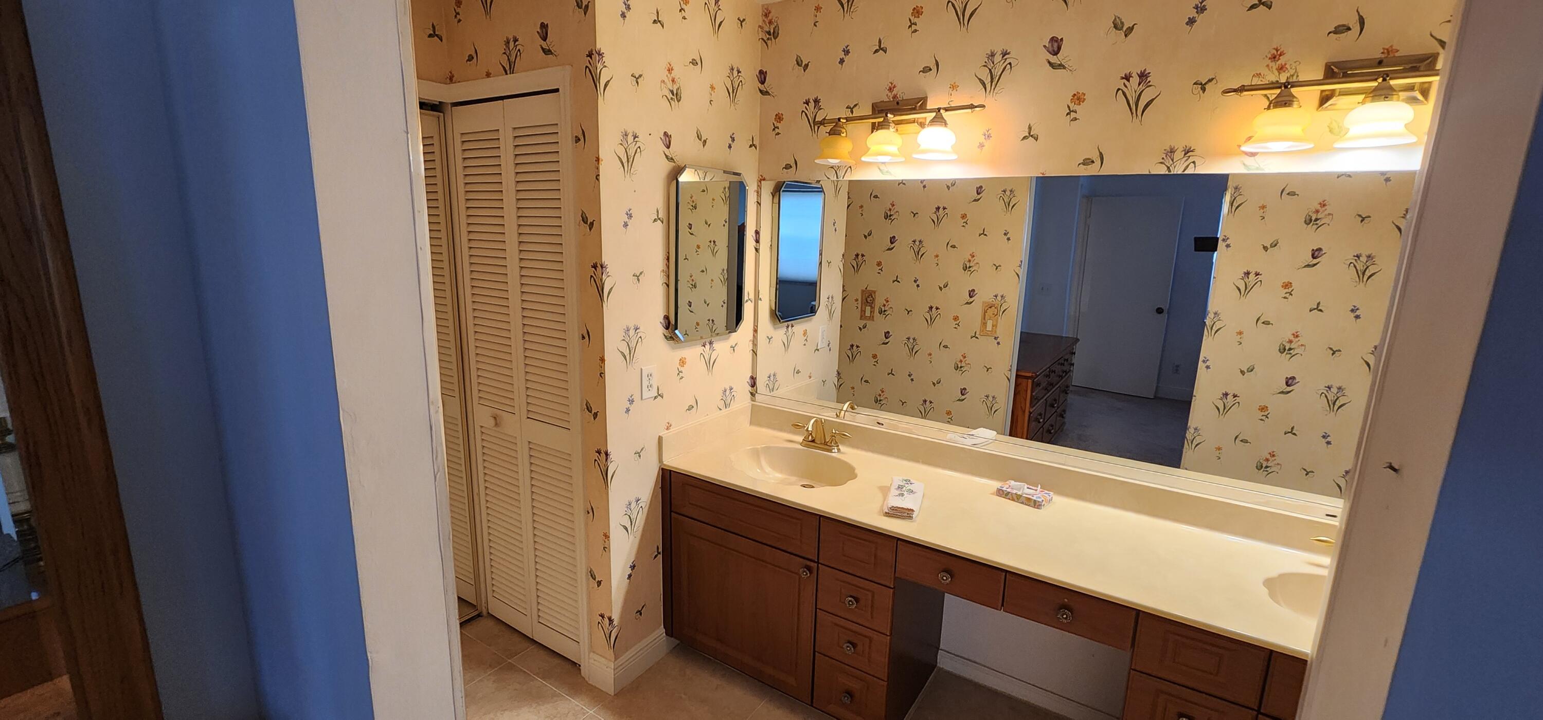 COVES AT PARKWALK COND A THRU N - Residential