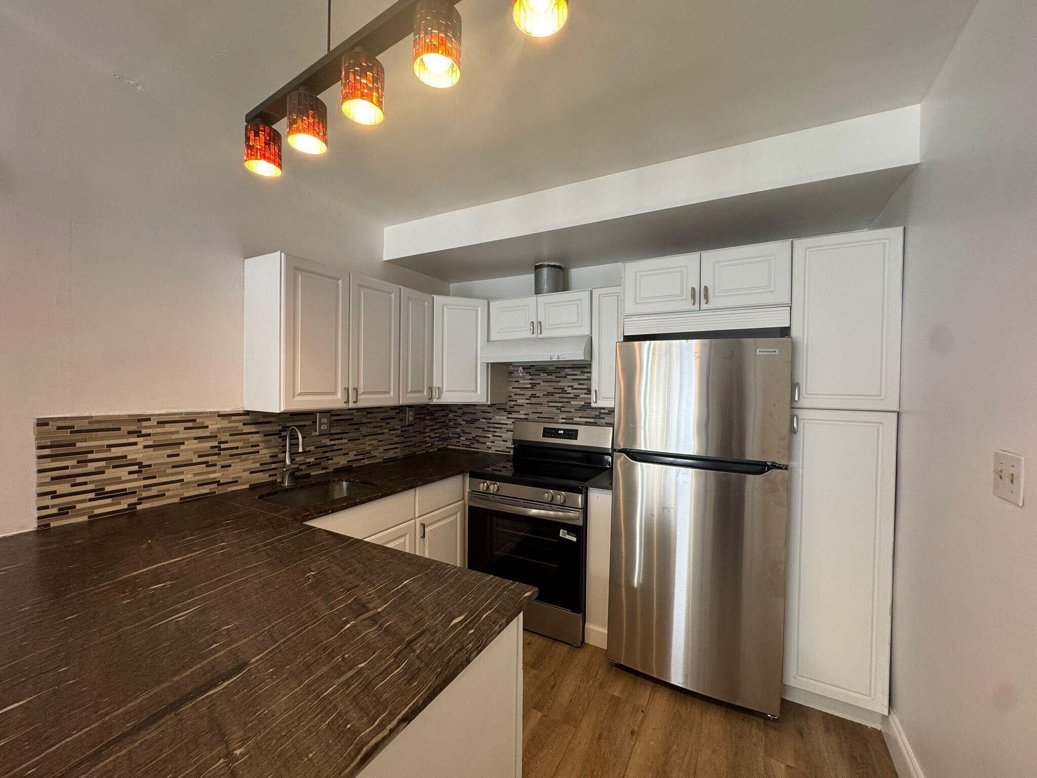 1311 NE 42ND Street
