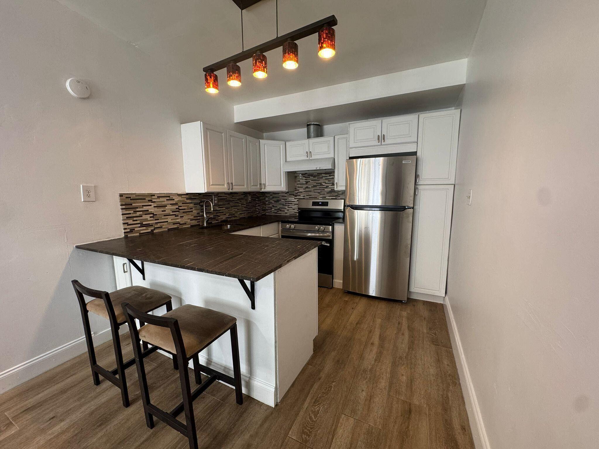 1311 NE 42ND Street