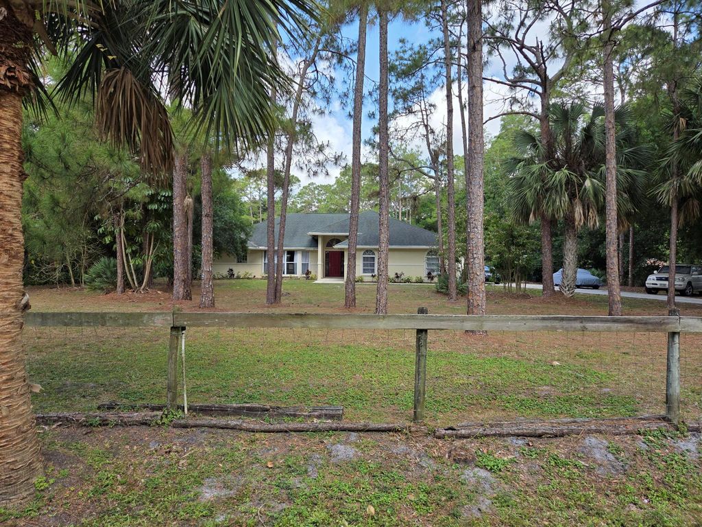 Photo of 17707 127th Drive N, Jupiter, FL 33478 (MLS # R11083535)