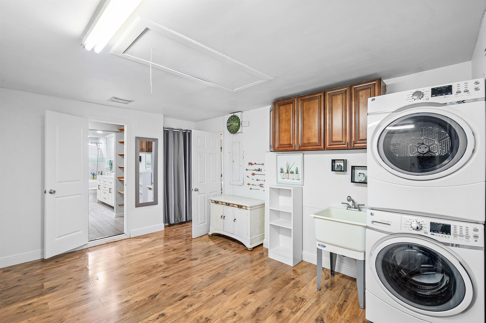 EASTWOOD OF WELLINGTON - Residential