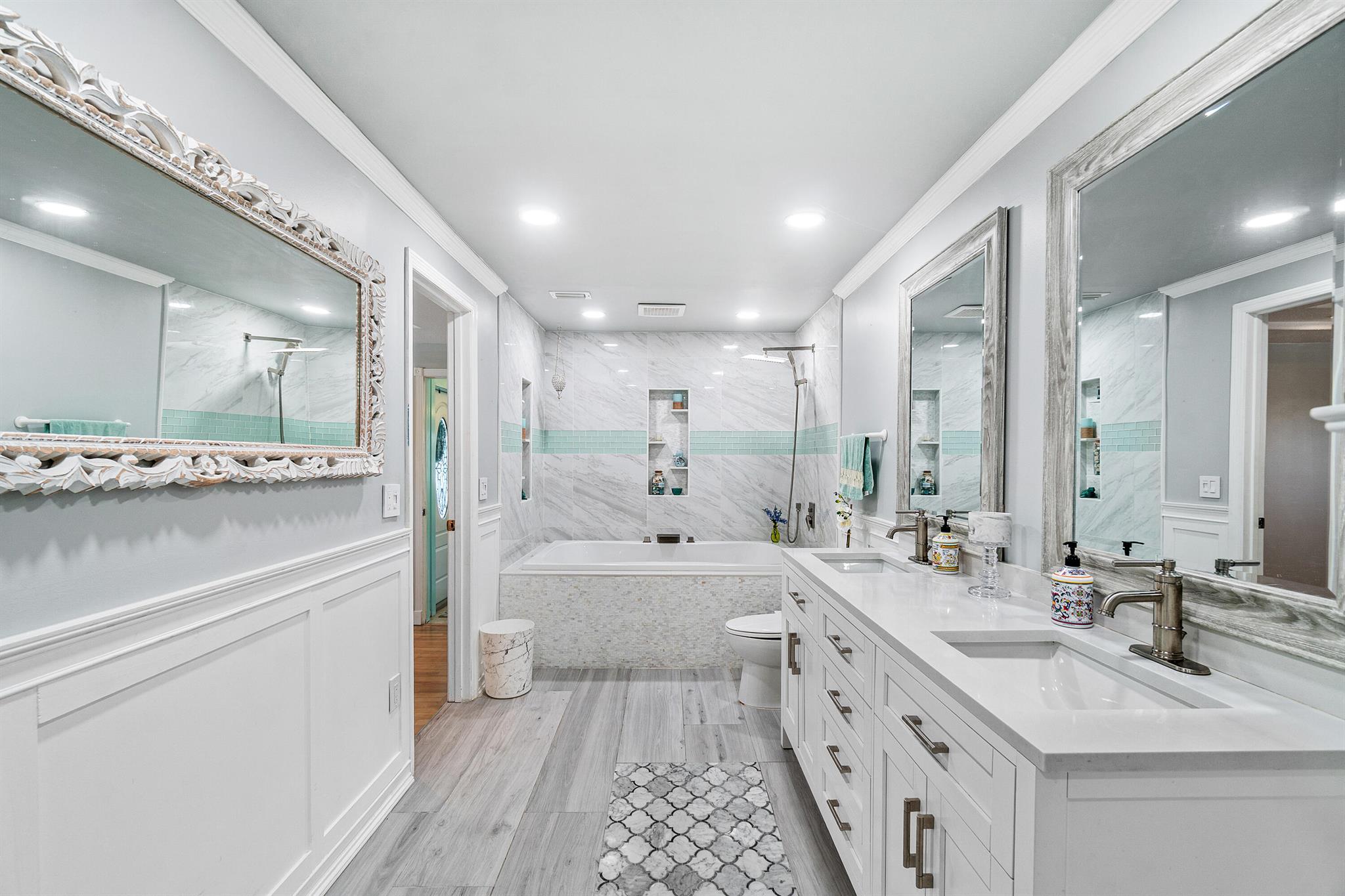 EASTWOOD OF WELLINGTON - Residential