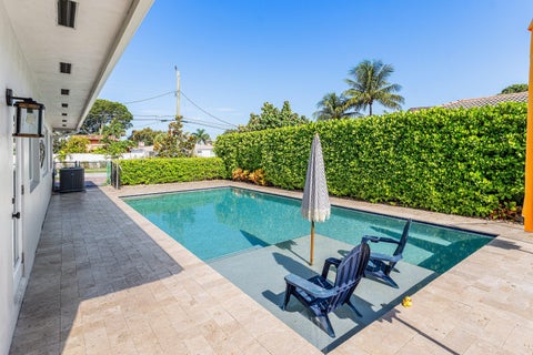 Tiny photo for 865 NE 5th Street, Deerfield Beach, FL 33441 (MLS # B26000495)