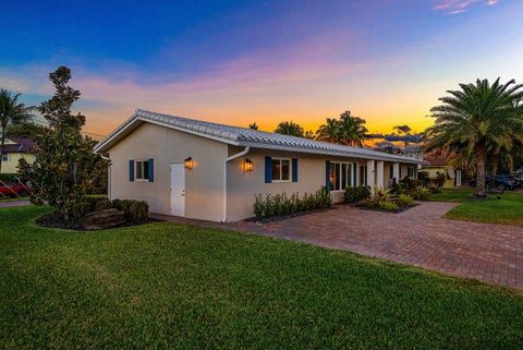 Tiny photo for 865 NE 5th Street, Deerfield Beach, FL 33441 (MLS # B26000495)