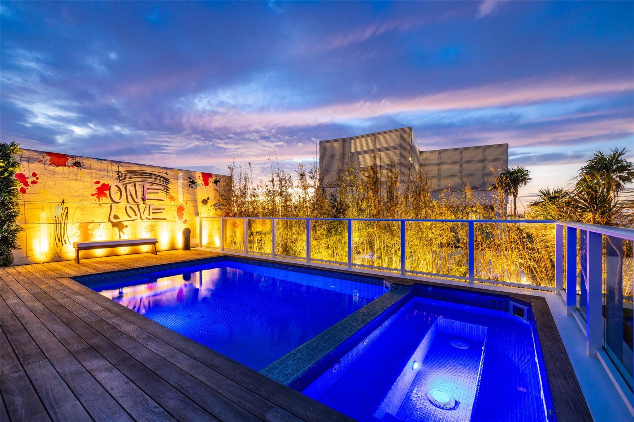 Ritz Carlton Residences - Residential