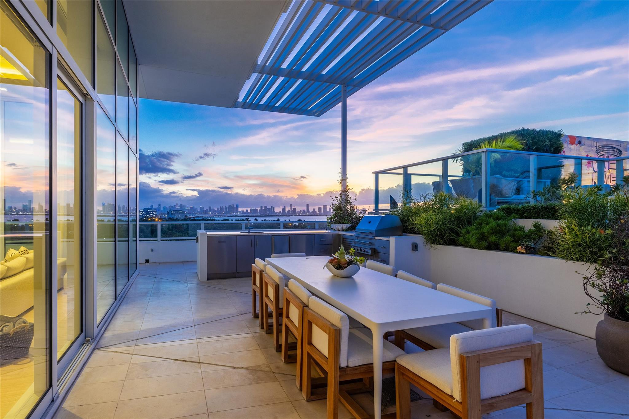 Ritz Carlton Residences - Residential