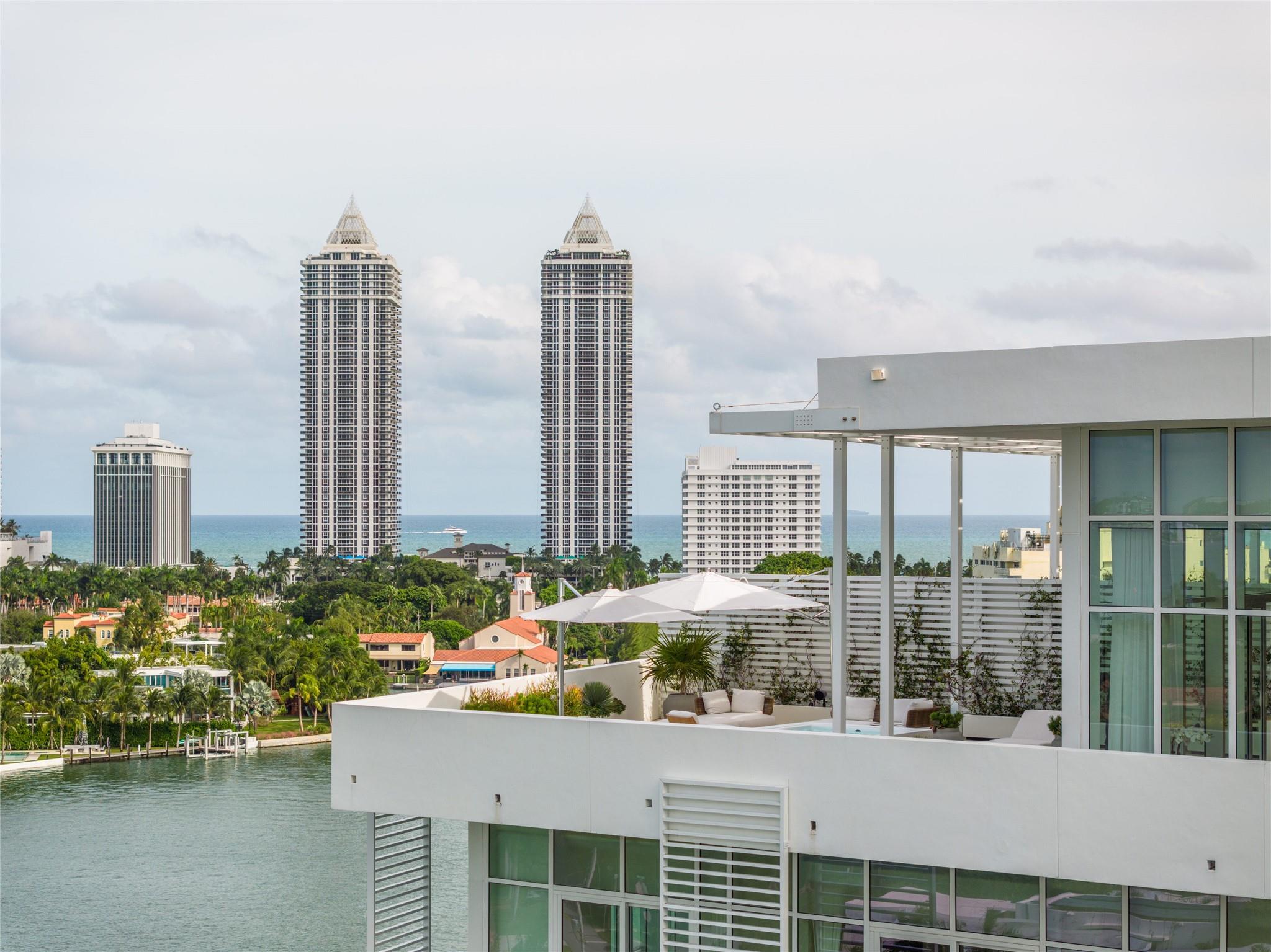 Ritz Carlton Residences - Residential