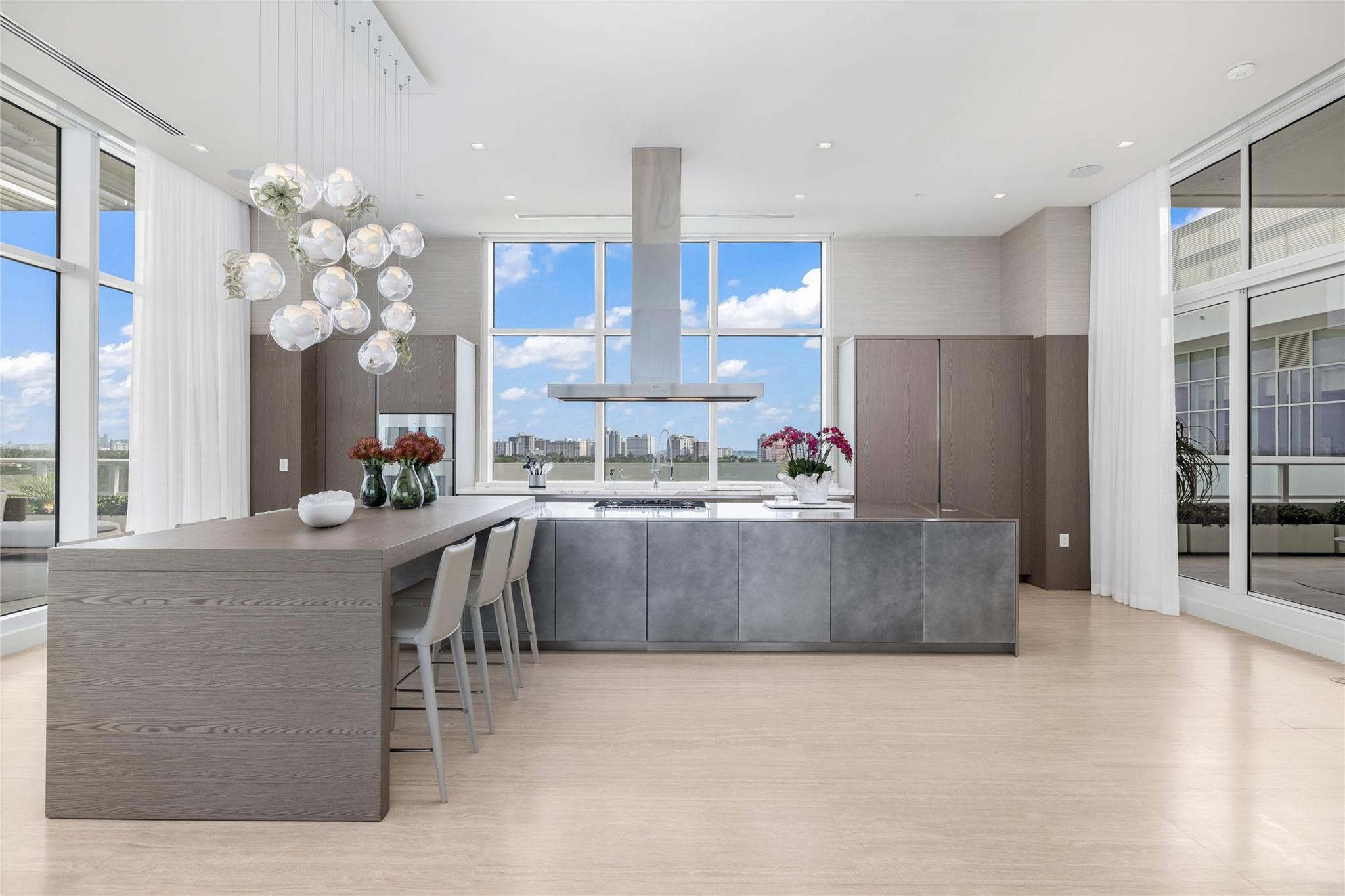 Ritz Carlton Residences - Residential