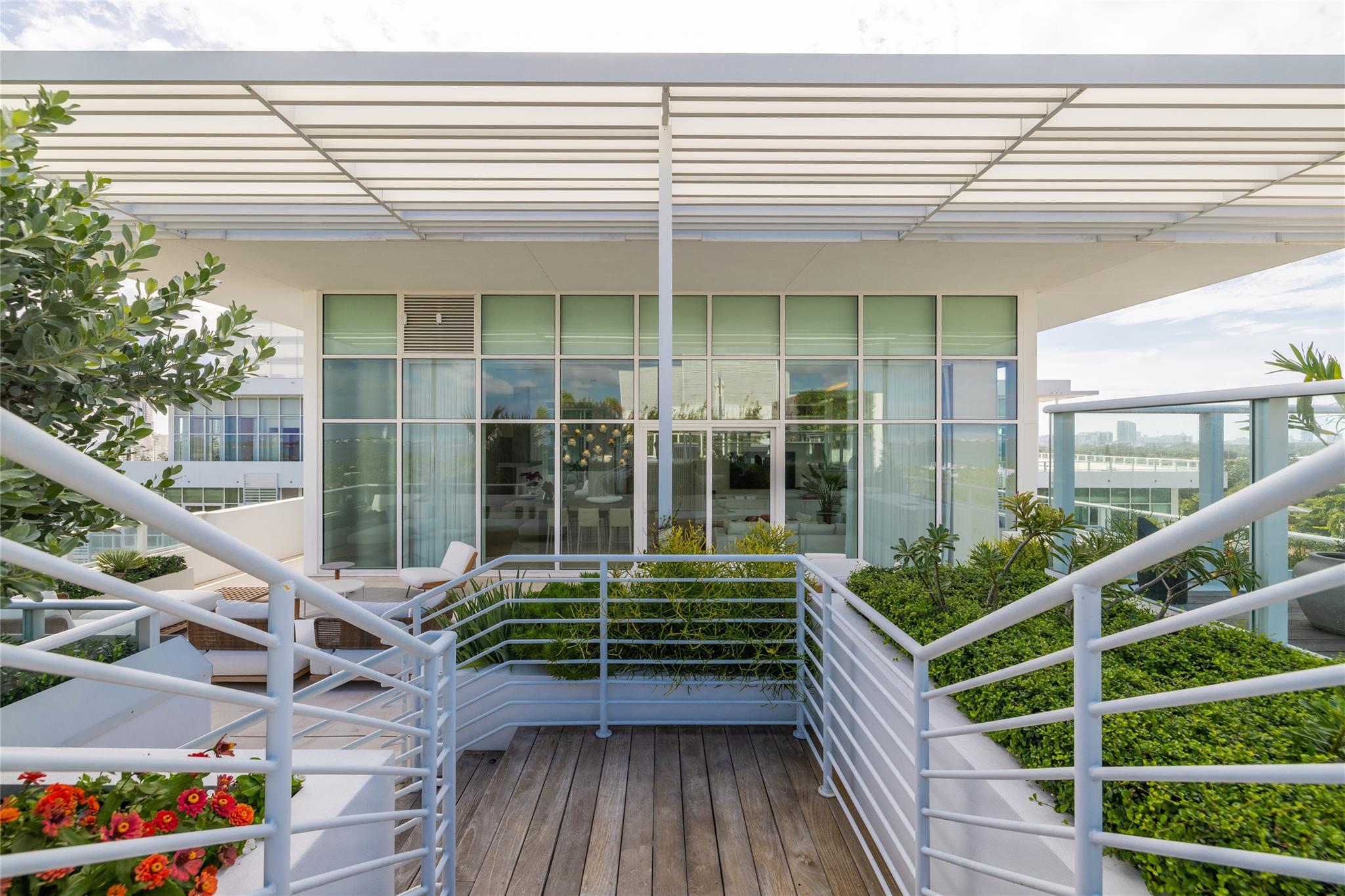 Ritz Carlton Residences - Residential