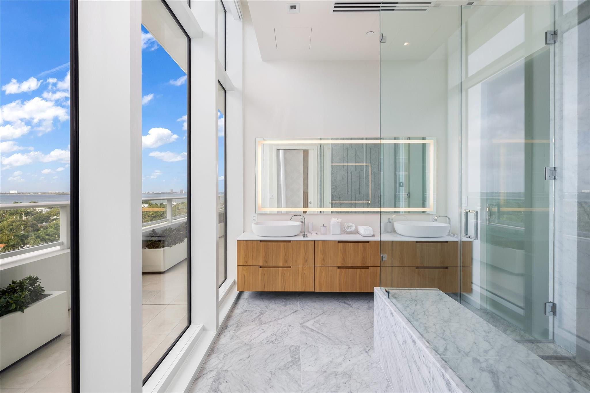 Ritz Carlton Residences - Residential