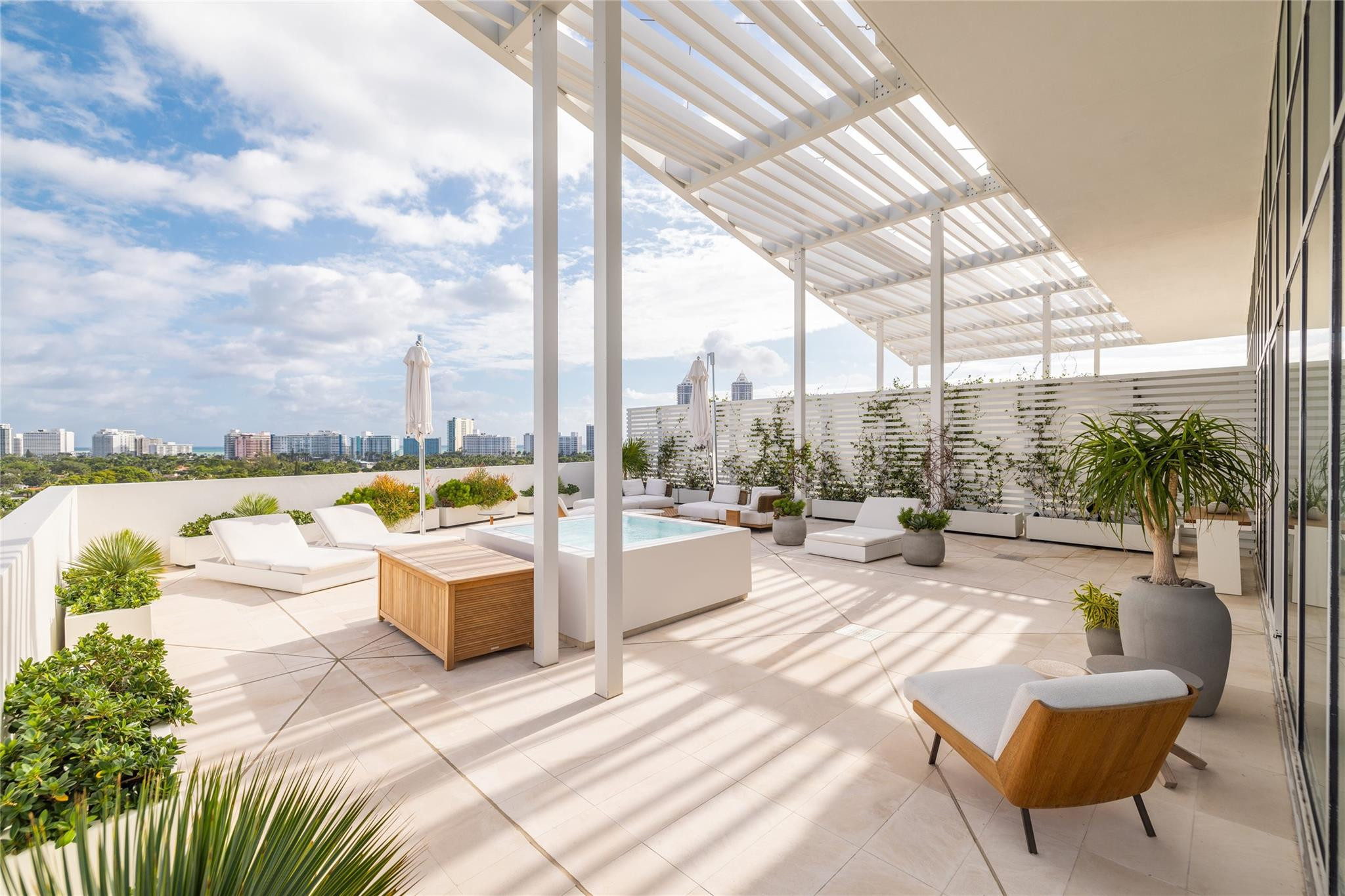 Ritz Carlton Residences - Residential