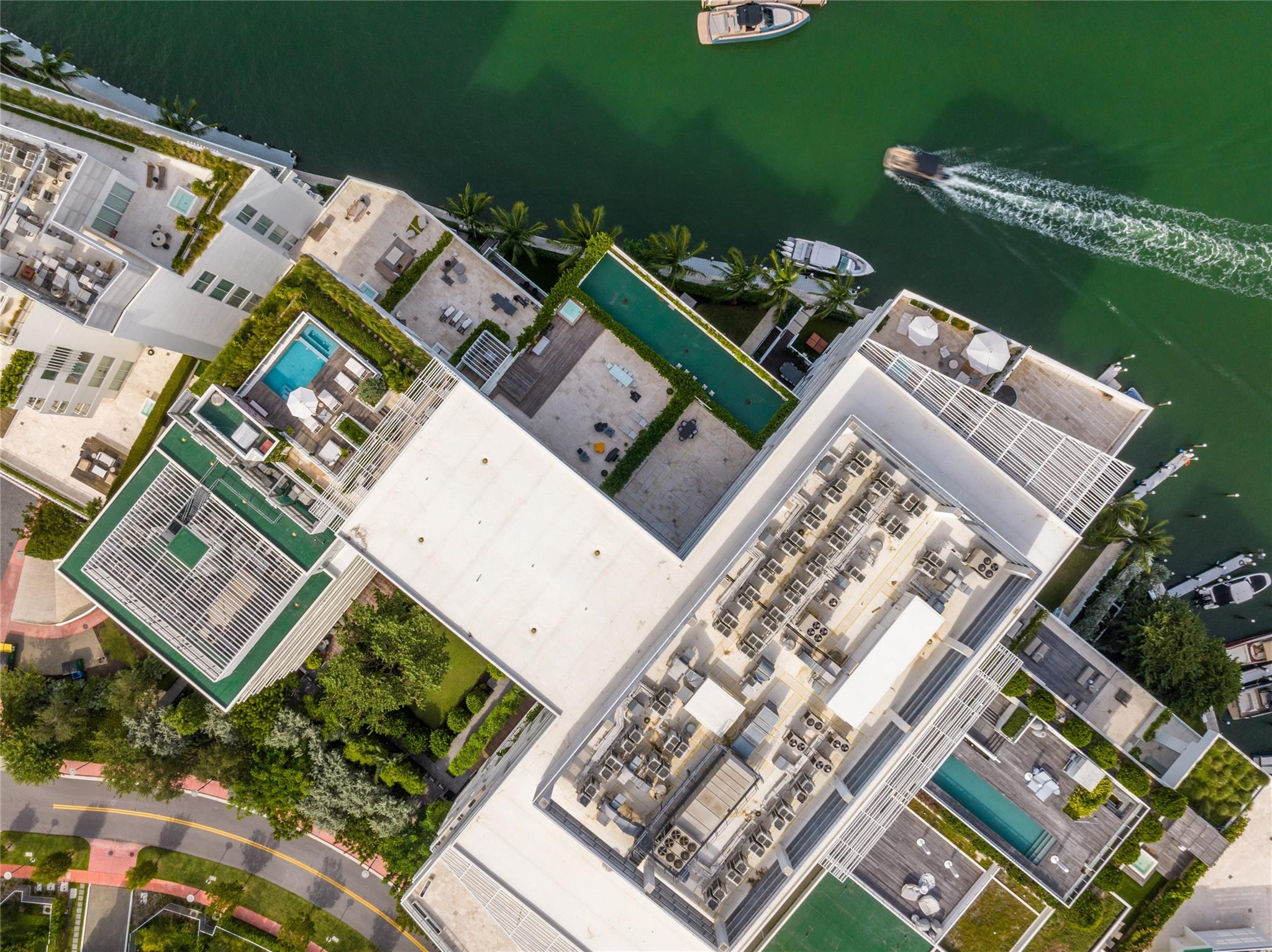 Ritz Carlton Residences - Residential