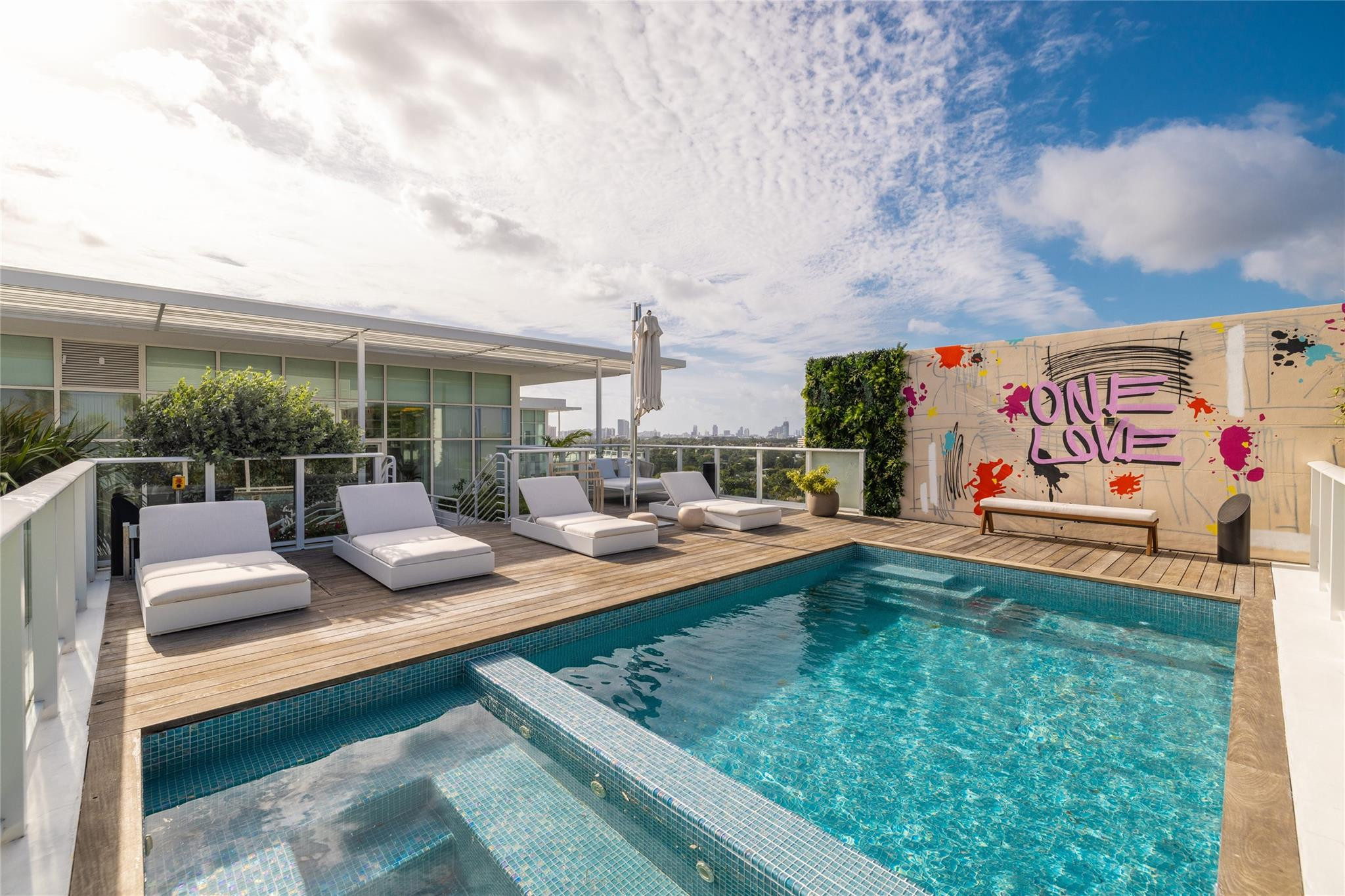 Ritz Carlton Residences - Residential