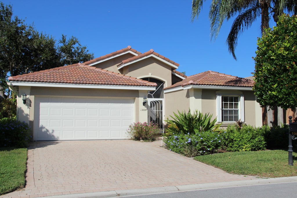 Photo of 13884 VIA NIDIA, Delray Beach, FL 33446 (MLS # B26088834)