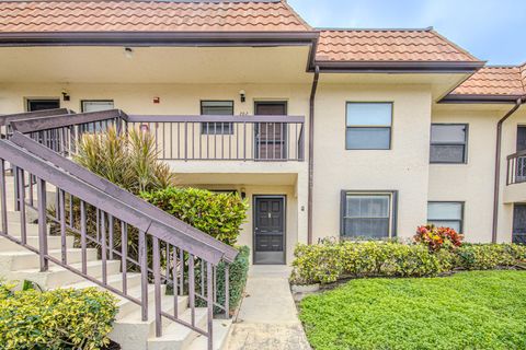 Tiny photo for 7094 Golf Colony Court #102, Lake Worth, FL 33467 (MLS # R11153458)